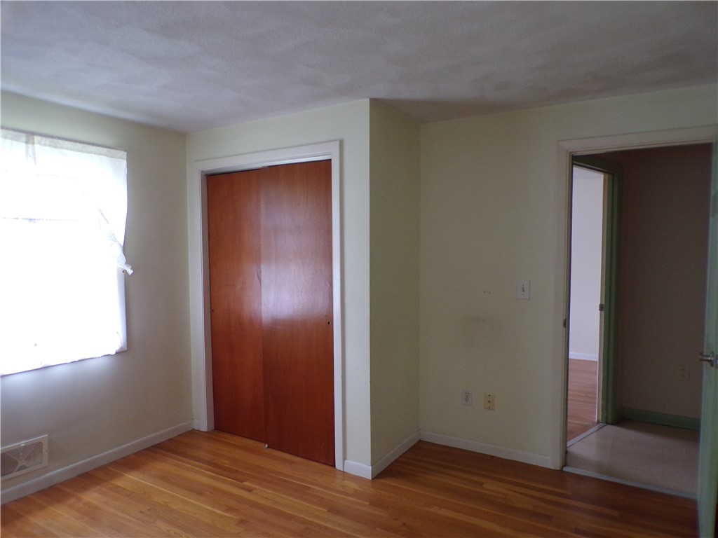 66 Hobbs Road Warwick, RI 02889 - Photo 13 of 29 Gallery Image 13