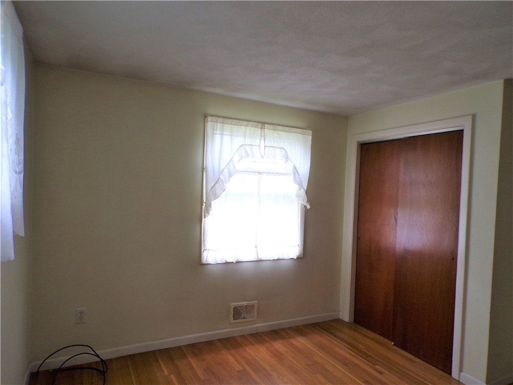 66 Hobbs Road Warwick, RI 02889 - Photo 14 of 29 Gallery Image 14