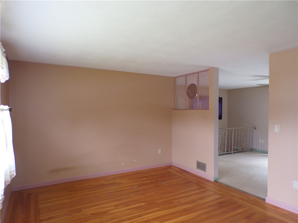 66 Hobbs Road Warwick, RI 02889 - Photo 19 of 29 Gallery Image 19