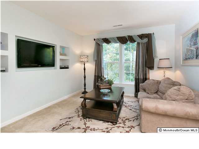 2 Bridgewater Road Farmingdale, NJ 07727 - Photo 9 of 17 Master bedroom sitting room