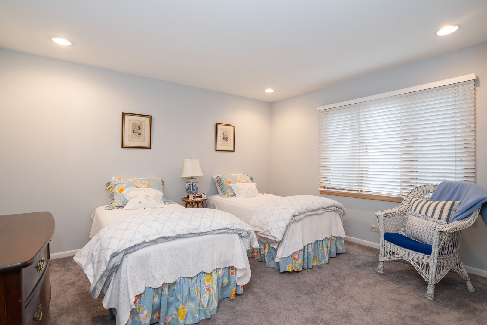 33 Pierce Road Highland Park, IL 60035 - Photo 12 of 15