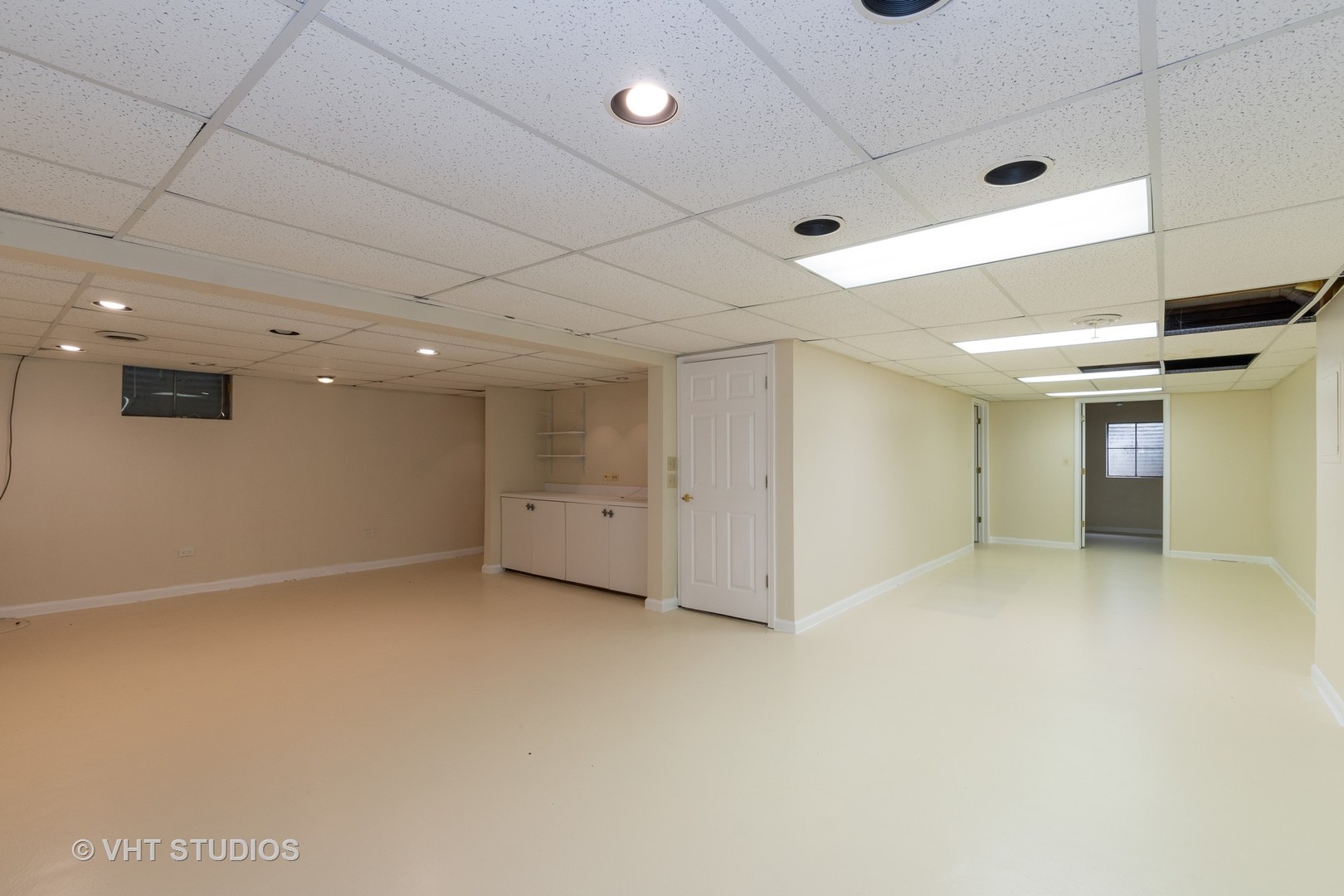 33 Pierce Road Highland Park, IL 60035 - Photo 8 of 15