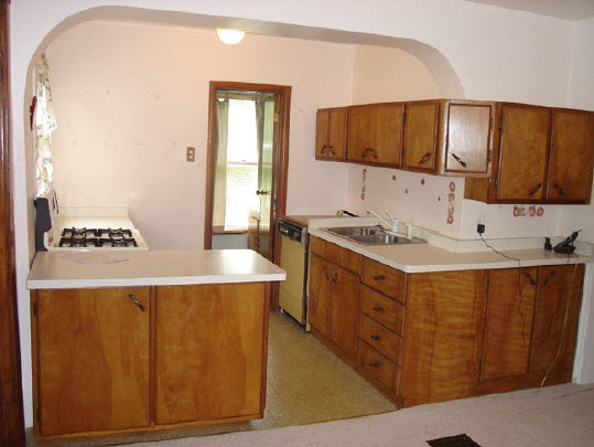 3452 Prairie Road Rockford, IL 61102 - Photo 3 of 6 a bathroom with a sink and a mirror