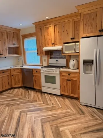 $3,500 | 19 Academy Road, Morris Plains, NJ 07950