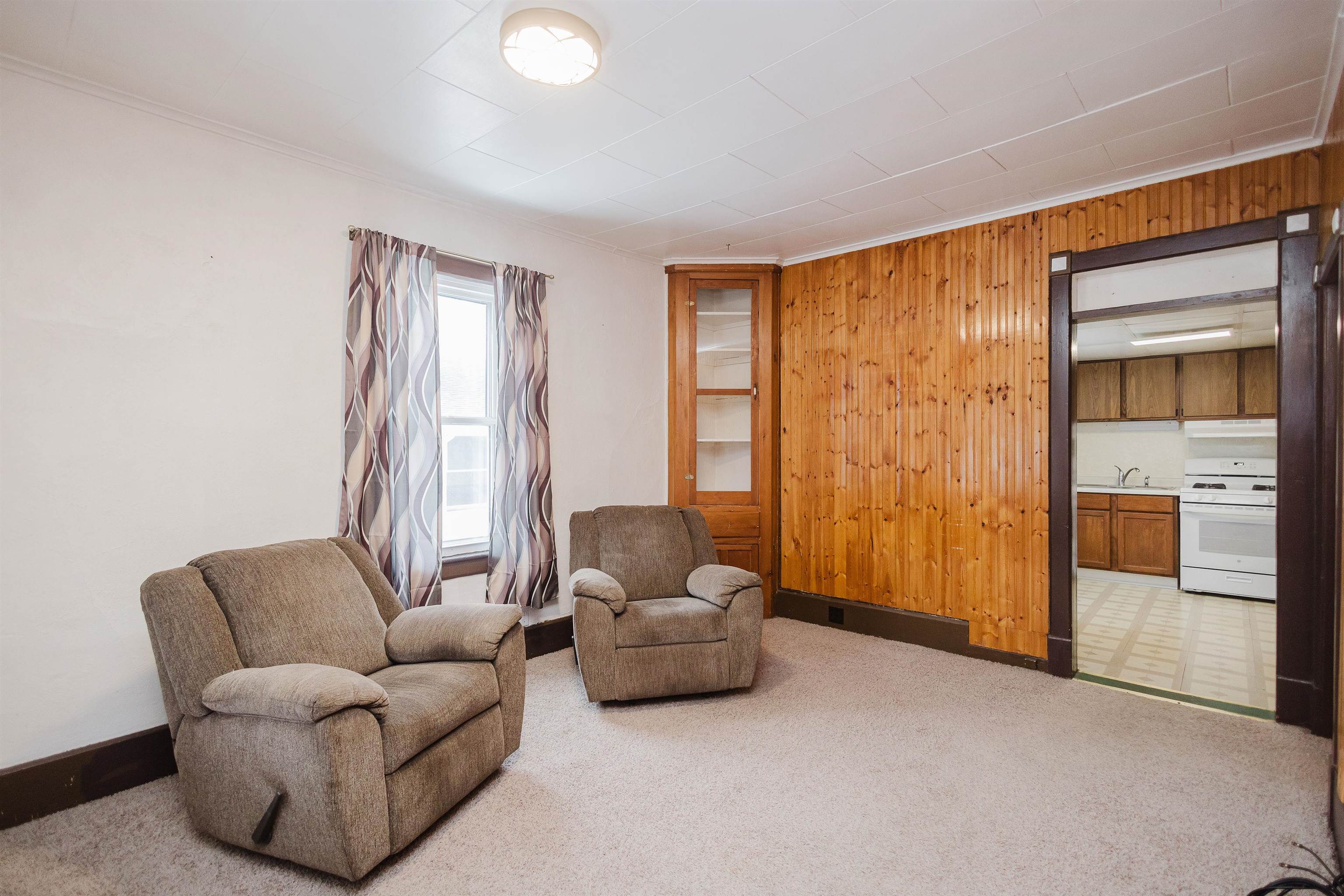 611 South Wisconsin Street Mineral Point, WI 53565 - Photo 9 of 21