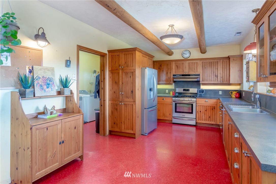 6125 Fir Tree Road Southeast Olympia, WA 98513 - Photo 6 of 25 Gallery Image 6