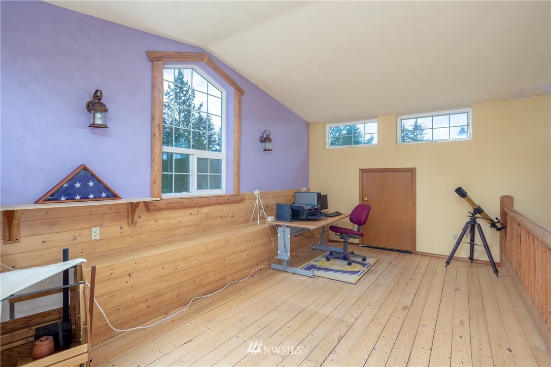 6125 Fir Tree Road Southeast Olympia, WA 98513 - Photo 10 of 25 Gallery Image 10