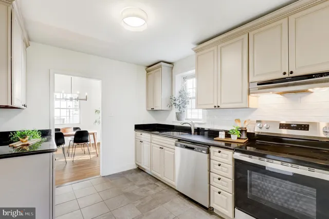 $559,900 | 1529 Brierwood Road, Havertown, PA 19083