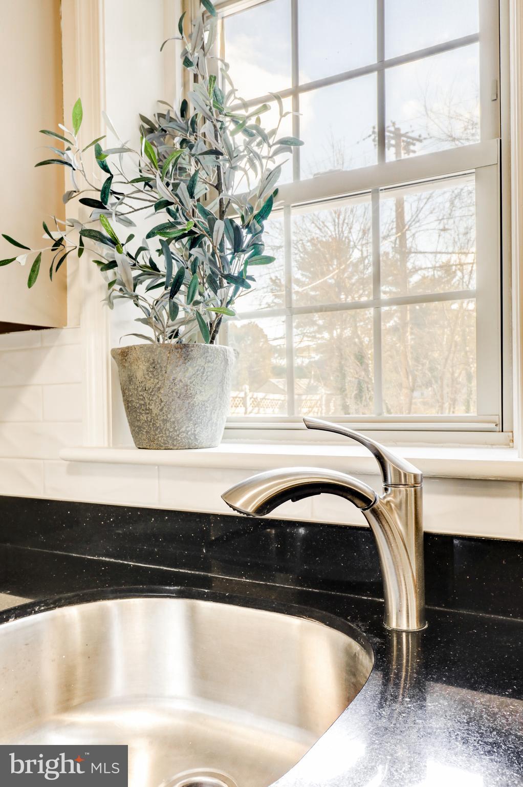 1529 Brierwood Road Havertown, PA 19083 - Photo 14 of 44