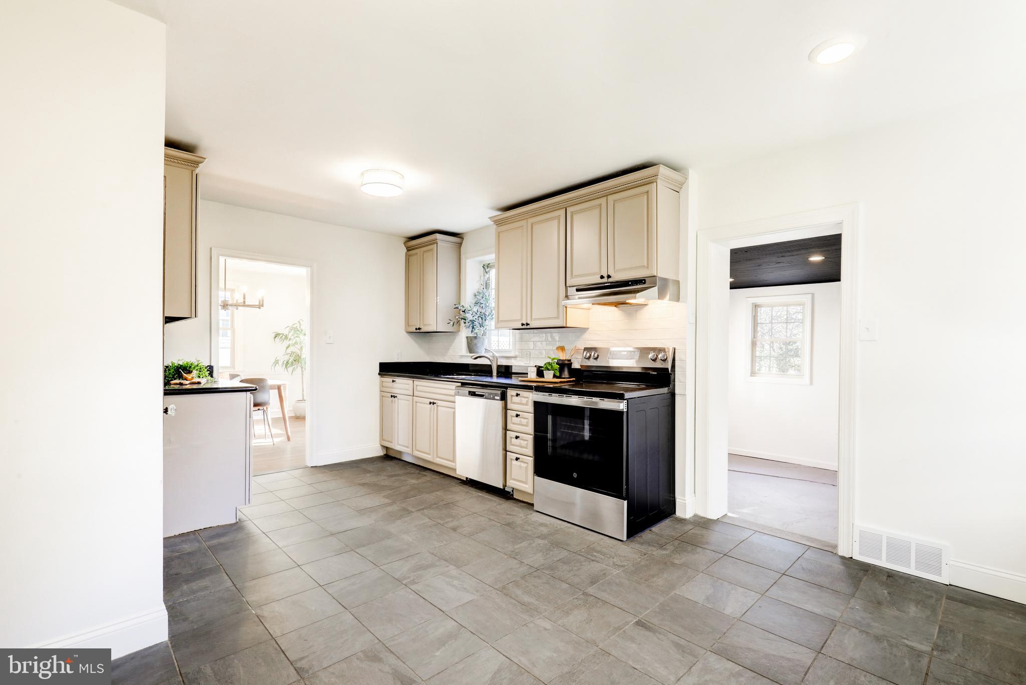 1529 Brierwood Road Havertown, PA 19083 - Photo 16 of 44