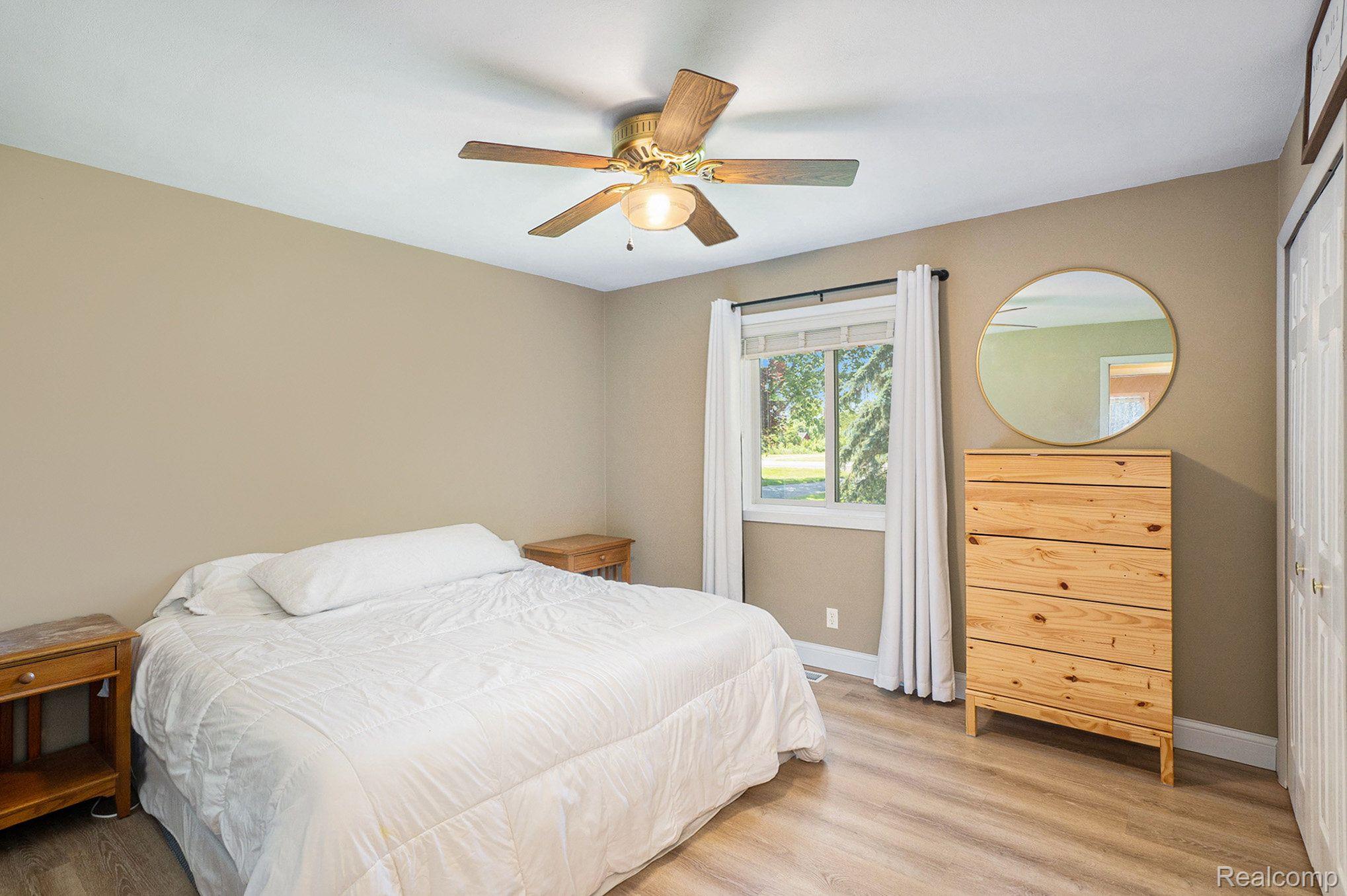 4040 West Thompson Road Linden, MI 48451 - Photo 8 of 26 Gallery Image 8