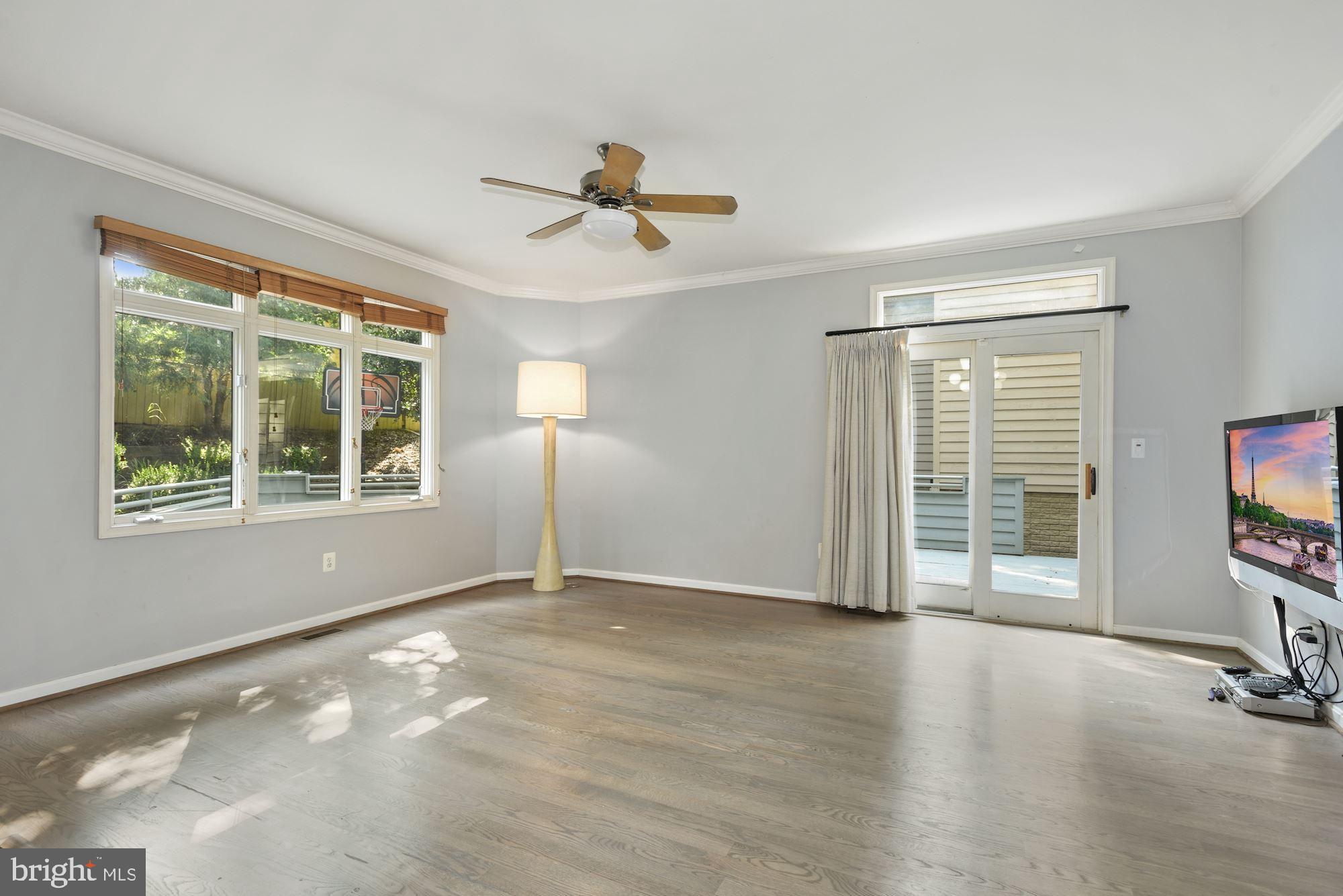 2005 Beacon Place Reston, VA 20191 - Photo 21 of 46 Family room