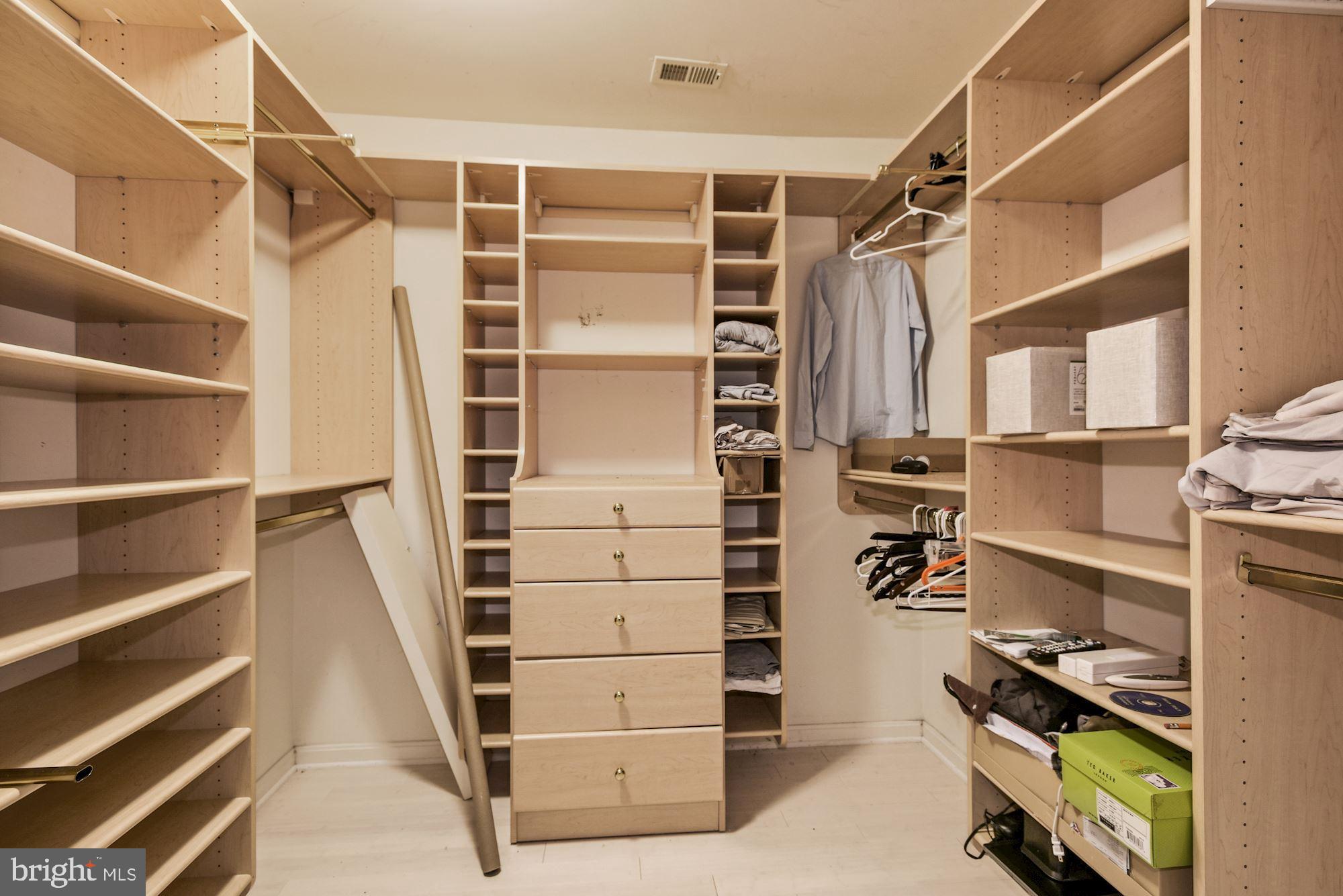 2005 Beacon Place Reston, VA 20191 - Photo 33 of 46 Primary Bedroom walk-in closet