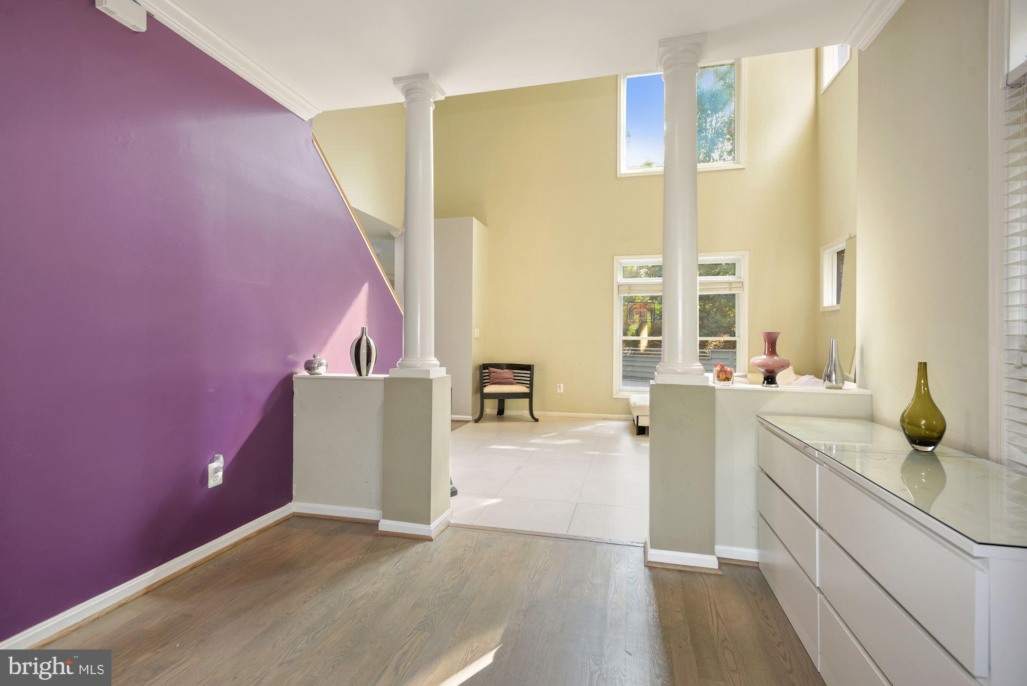 2005 Beacon Place Reston, VA 20191 - Photo 5 of 46 Foyer