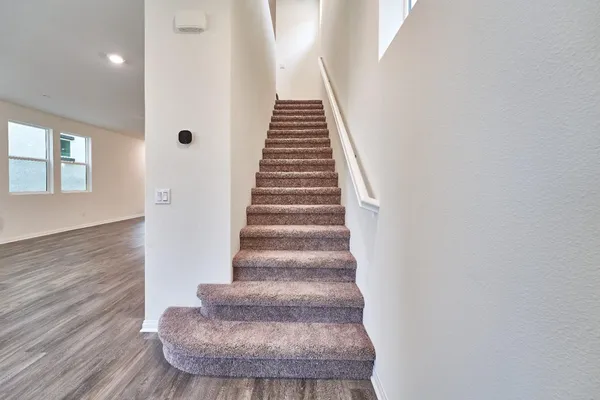 $1,160,000 | 729 Daniel Freeman Circle, Inglewood, CA 90301