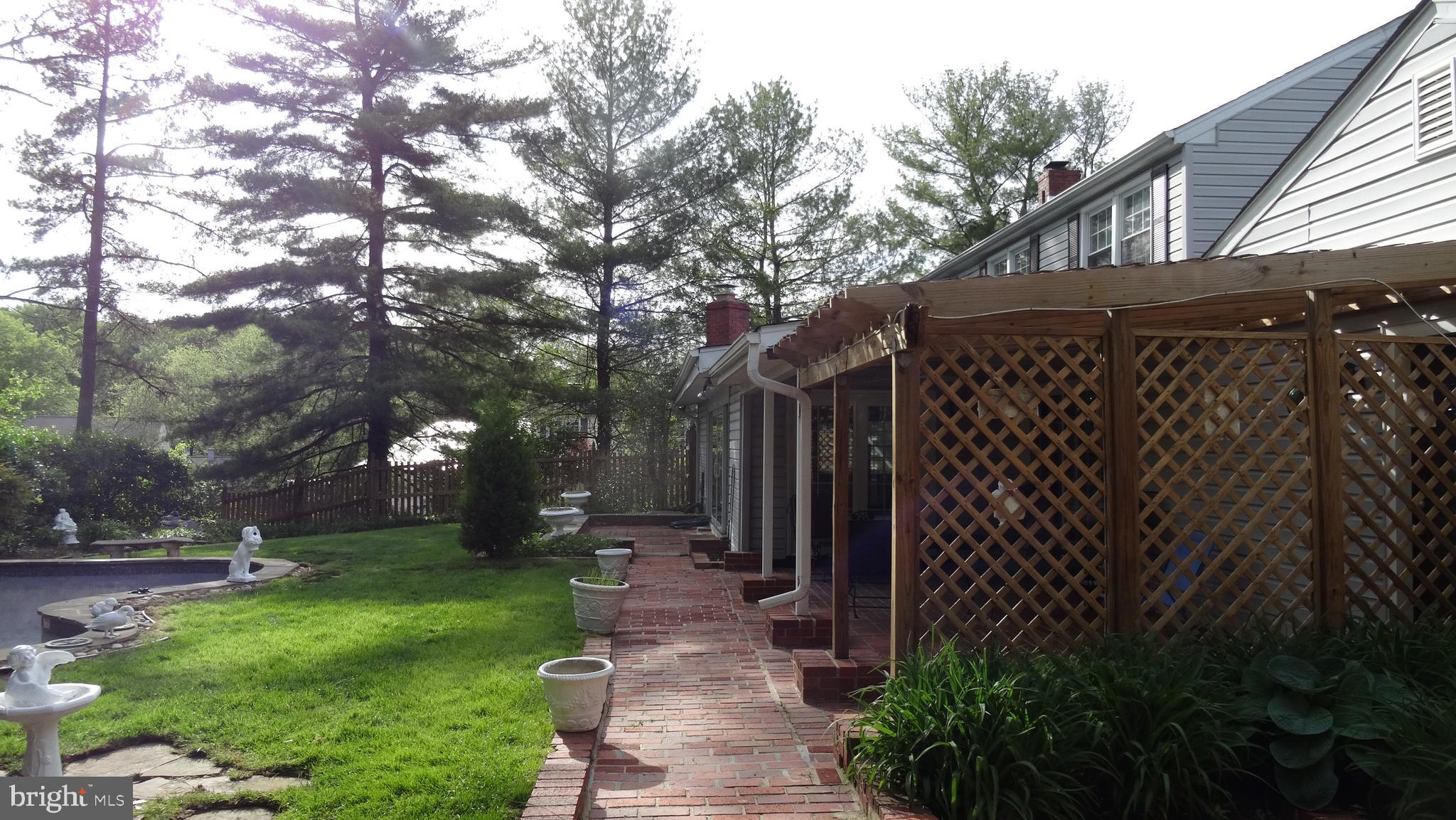 9203 Lawnview Lane Laurel, MD 20708 - Photo 7 of 81 Gallery Image 7