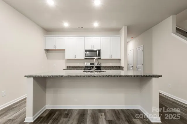 $1,895 | 990 Shearers Road, Unit B, Mooresville, NC 28115