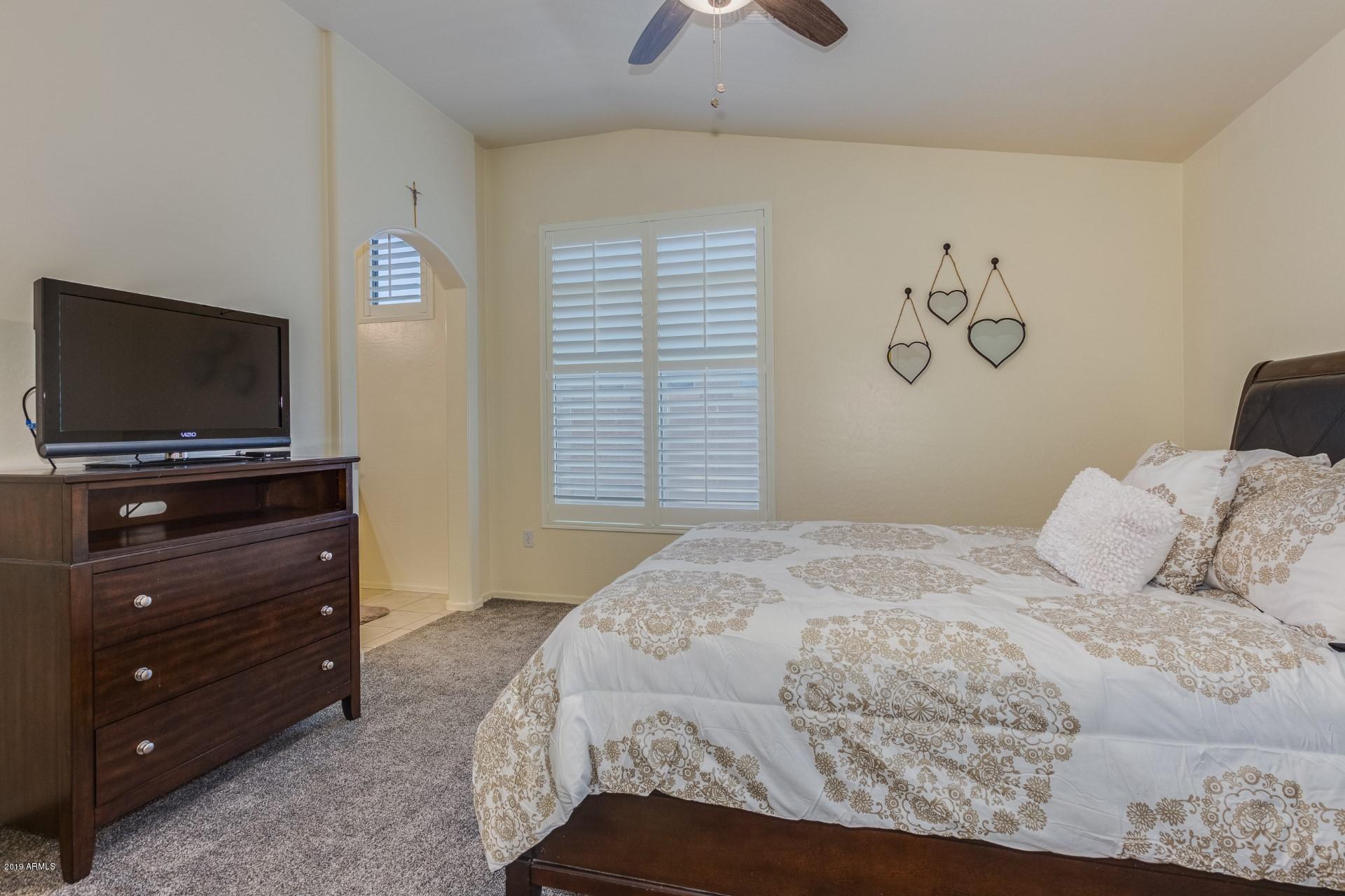 2150 East Bell Road, Unit 1082 Phoenix, AZ 85022 - Photo 16 of 20 Lots of room
