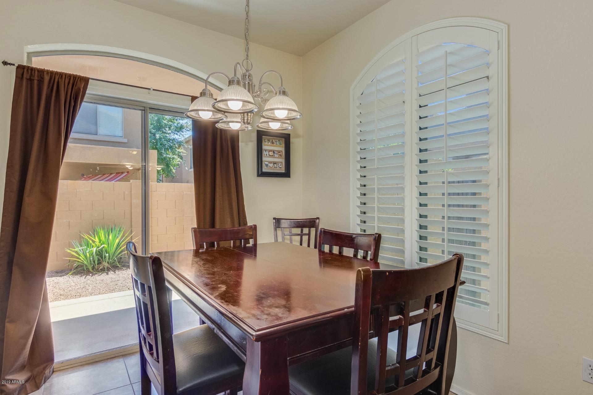 2150 East Bell Road, Unit 1082 Phoenix, AZ 85022 - Photo 8 of 20 Eat in breakfast area