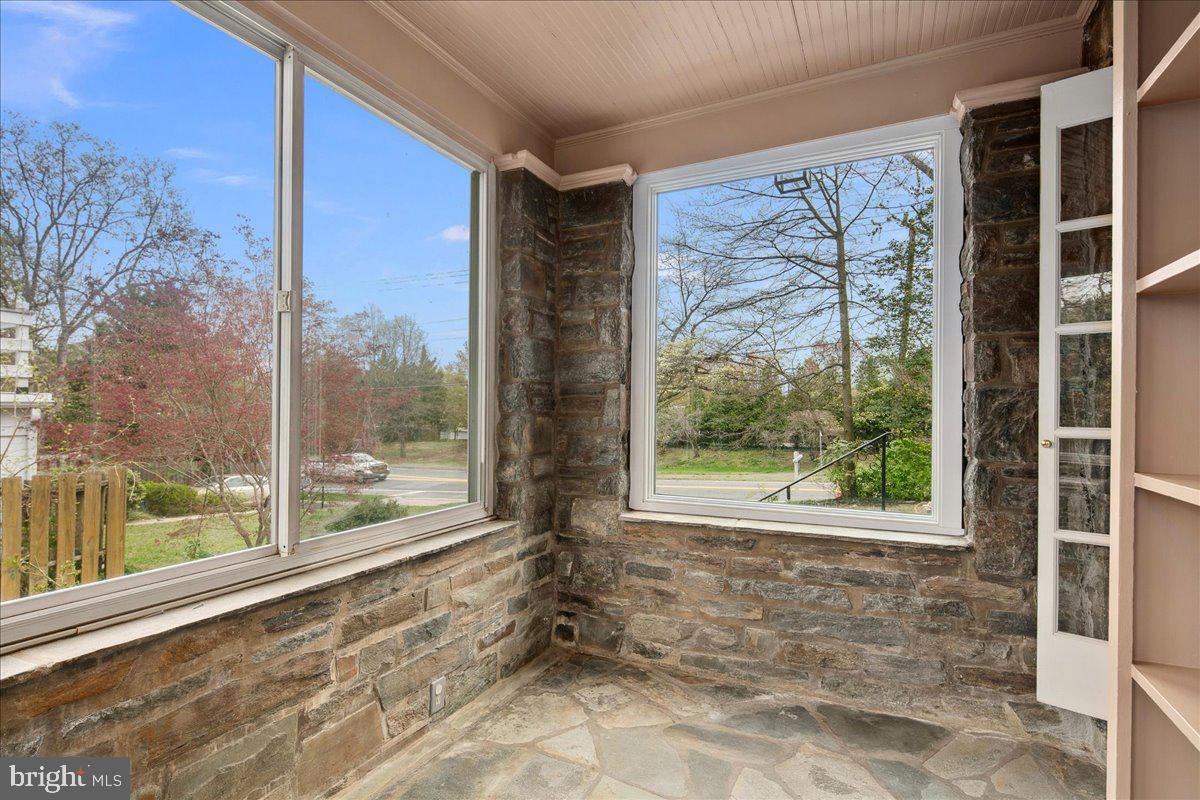 6008 Fort Hunt Road Alexandria, VA 22307 - Photo 6 of 53 Gallery Image 6