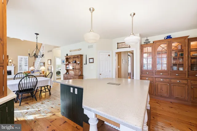 $1,125,000 | 6950 Upper York Road, New Hope, PA 18938