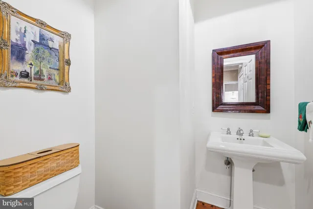 $1,125,000 | 6950 Upper York Road, New Hope, PA 18938