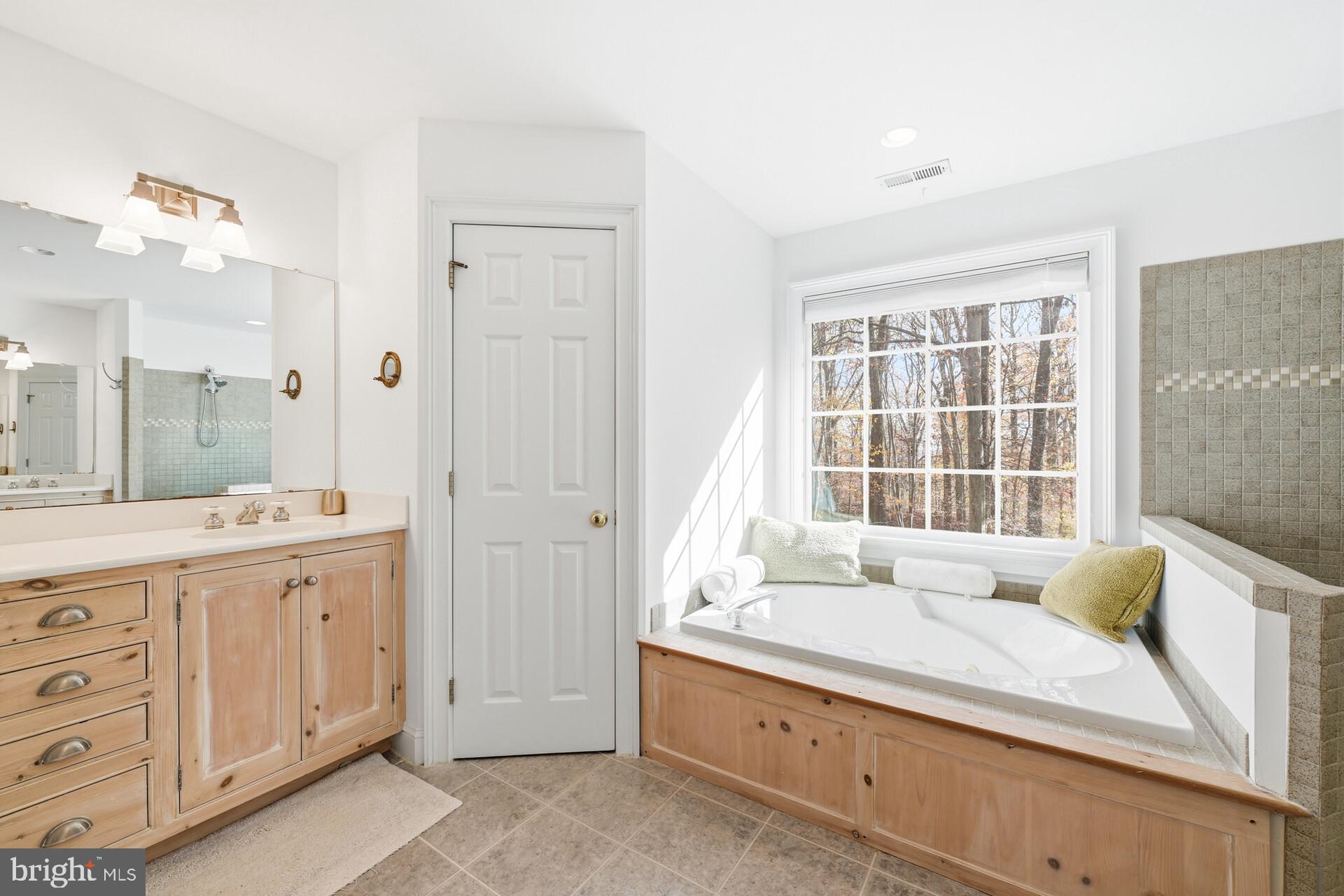 6950 Upper York Road New Hope, PA 18938 - Photo 29 of 60 and private toilet room.