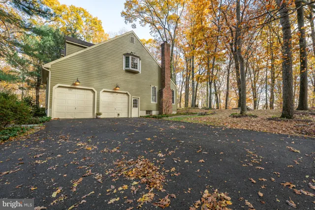 $1,125,000 | 6950 Upper York Road, New Hope, PA 18938