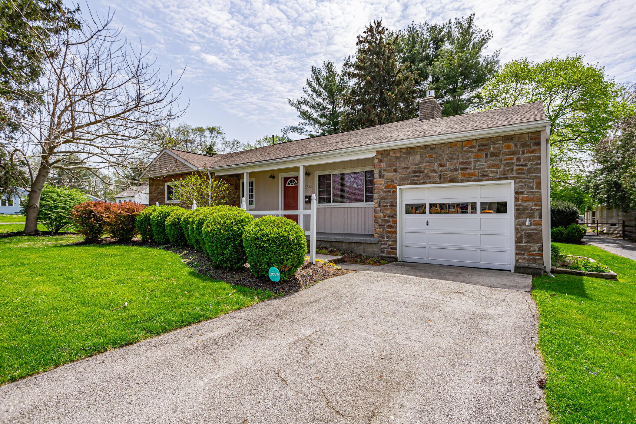 2743 Clifton Road Columbus, OH 43221 - Photo 3 of 44 2743 Clifton Rd, Upper Arlington, OH 432