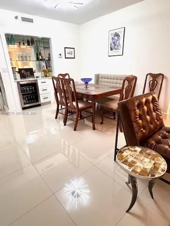 $198,500 | 4001 Hillcrest Drive, Unit 1014, Hollywood, FL 33021