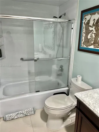 $198,500 | 4001 Hillcrest Drive, Unit 1014, Hollywood, FL 33021