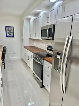 $198,500 | 4001 Hillcrest Drive, Unit 1014, Hollywood, FL 33021