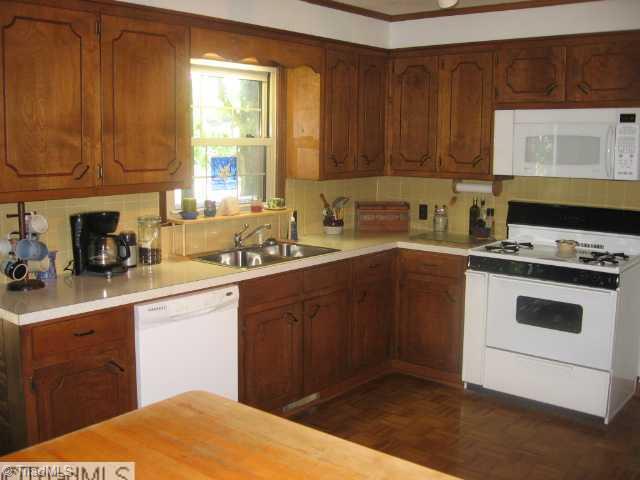 735 Bud Sink Road Lexington, NC 27295 - Photo 6 of 16 Kitchen.