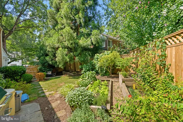 $699,000 | 129 Lynnmoor Drive, Silver Spring, MD 20901