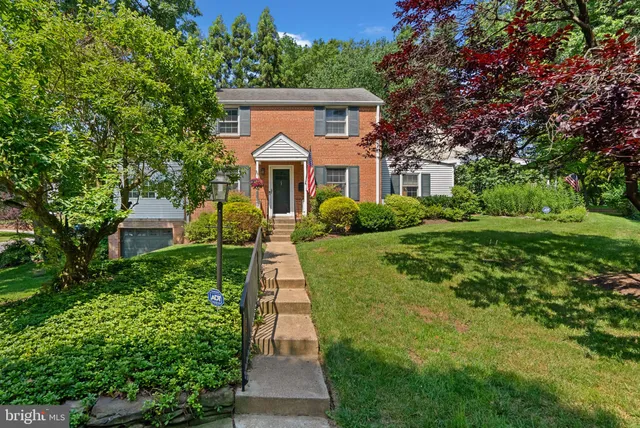 $699,000 | 129 Lynnmoor Drive, Silver Spring, MD 20901