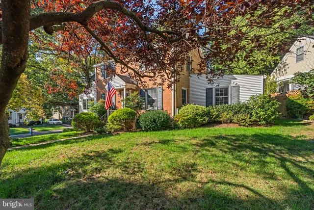 $699,000 | 129 Lynnmoor Drive, Silver Spring, MD 20901