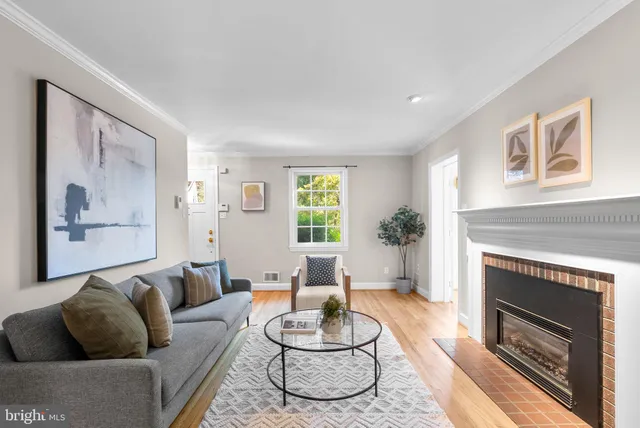 $699,000 | 129 Lynnmoor Drive, Silver Spring, MD 20901