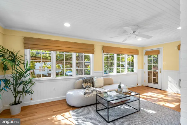 $699,000 | 129 Lynnmoor Drive, Silver Spring, MD 20901