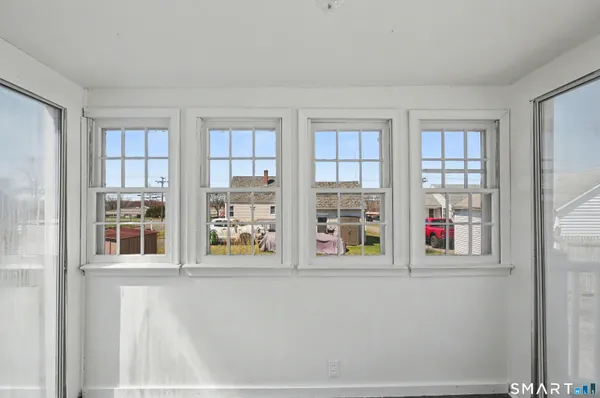 $264,900 | 1 King Court, Enfield, CT 06082