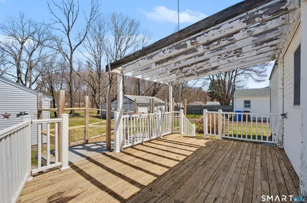 $264,900 | 1 King Court, Enfield, CT 06082