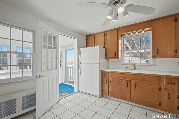 $264,900 | 1 King Court, Enfield, CT 06082