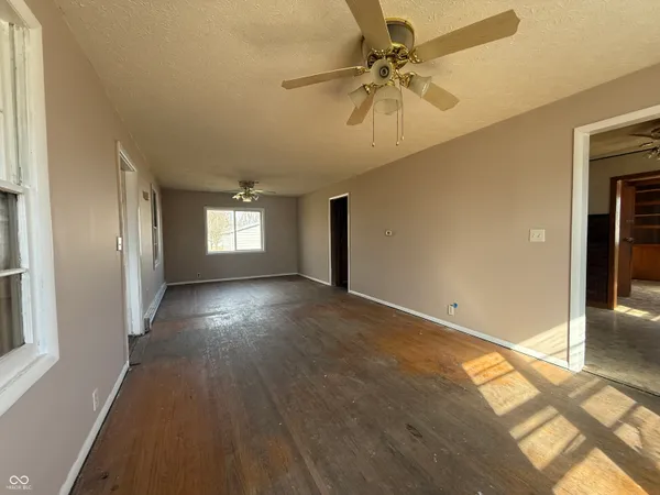 $74,999 | 2022 South Waldemere Avenue, Muncie, IN 47302