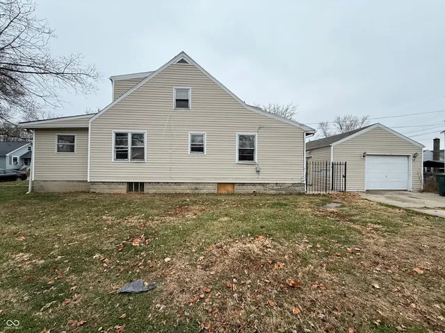 $90,000 | 2022 South Waldemere Avenue, Muncie, IN 47302