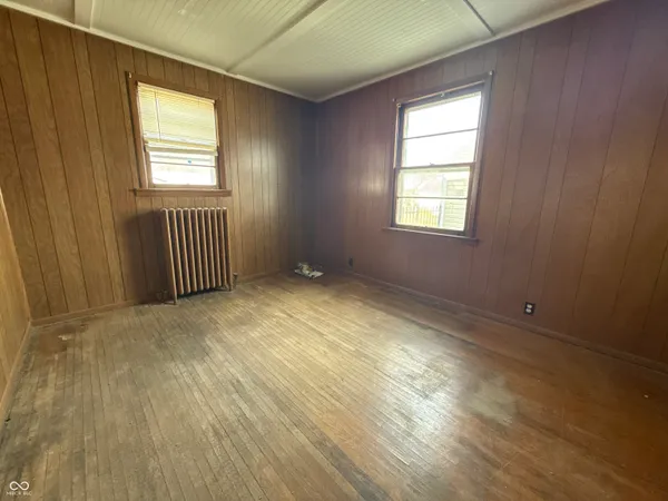 $74,999 | 2022 South Waldemere Avenue, Muncie, IN 47302