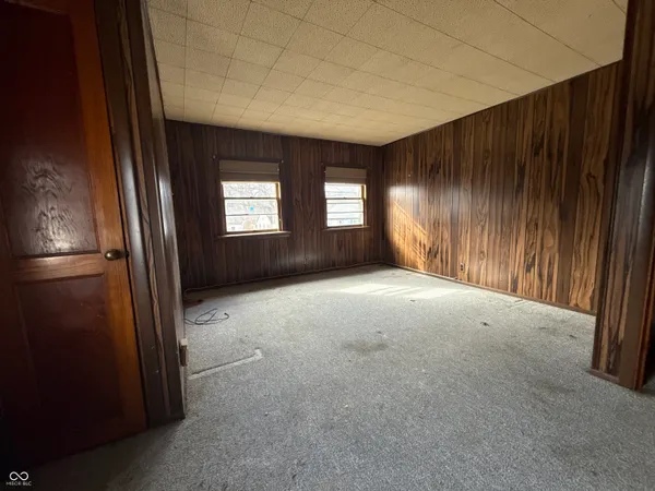 $74,999 | 2022 South Waldemere Avenue, Muncie, IN 47302