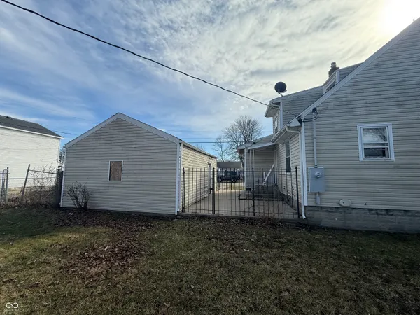 $74,999 | 2022 South Waldemere Avenue, Muncie, IN 47302