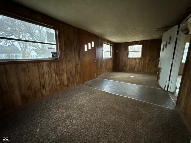 $90,000 | 2022 South Waldemere Avenue, Muncie, IN 47302