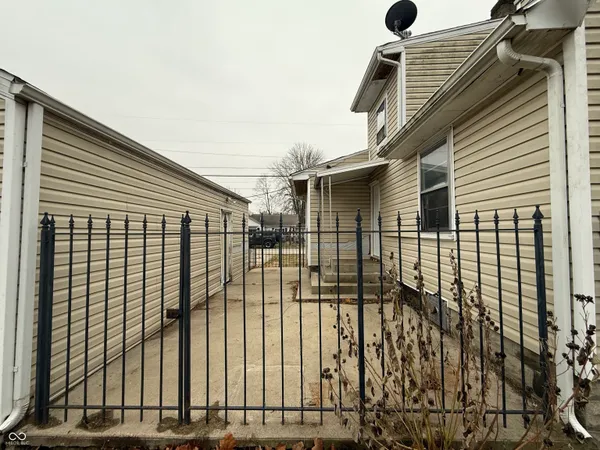 $74,999 | 2022 South Waldemere Avenue, Muncie, IN 47302