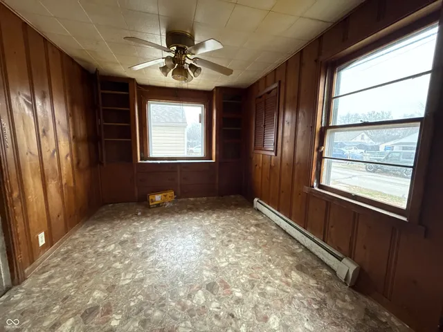 $90,000 | 2022 South Waldemere Avenue, Muncie, IN 47302