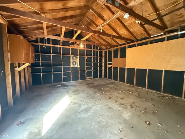 $74,999 | 2022 South Waldemere Avenue, Muncie, IN 47302